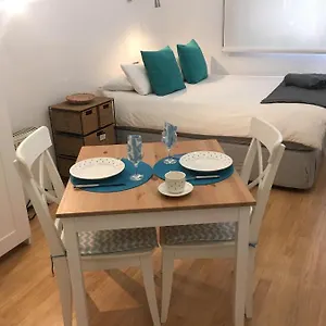  Appartement Pool And Garage Old Town Spanje